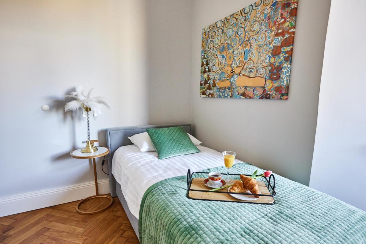 Art Deco Apartament Dla 6 Osob Chorzow/Katowice 6A Ngoại thất bức ảnh